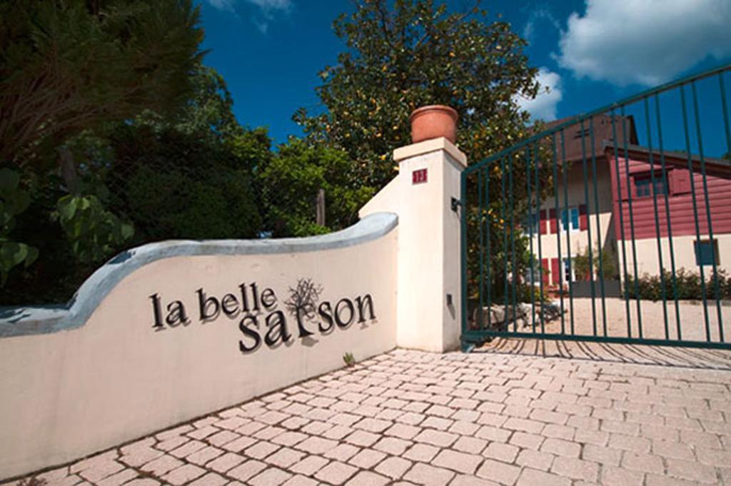 La Belle Saison Bed and Breakfast Mollens  Exteriör bild