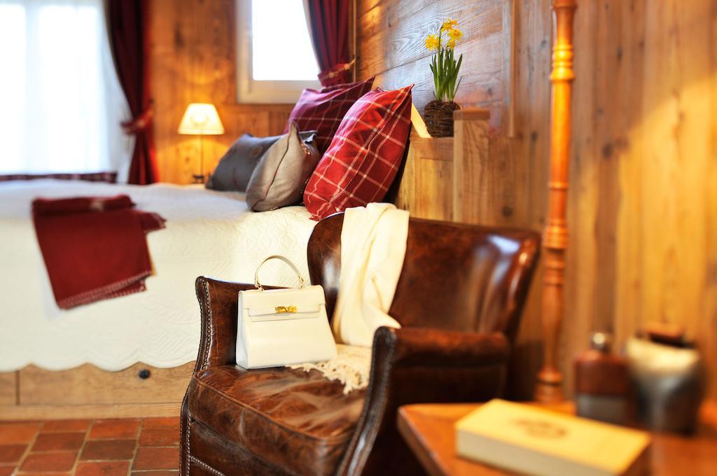 La Belle Saison Bed and Breakfast Mollens  Rum bild